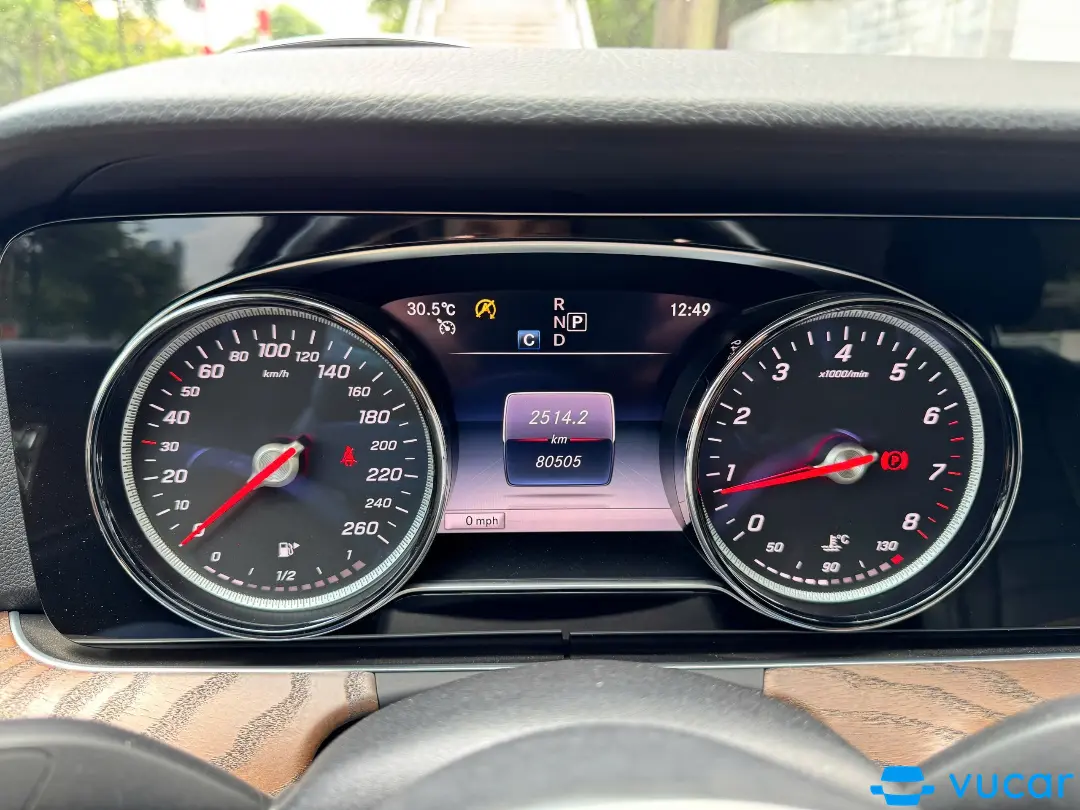 Mercedes E class E200 2018 - Nội thất 5