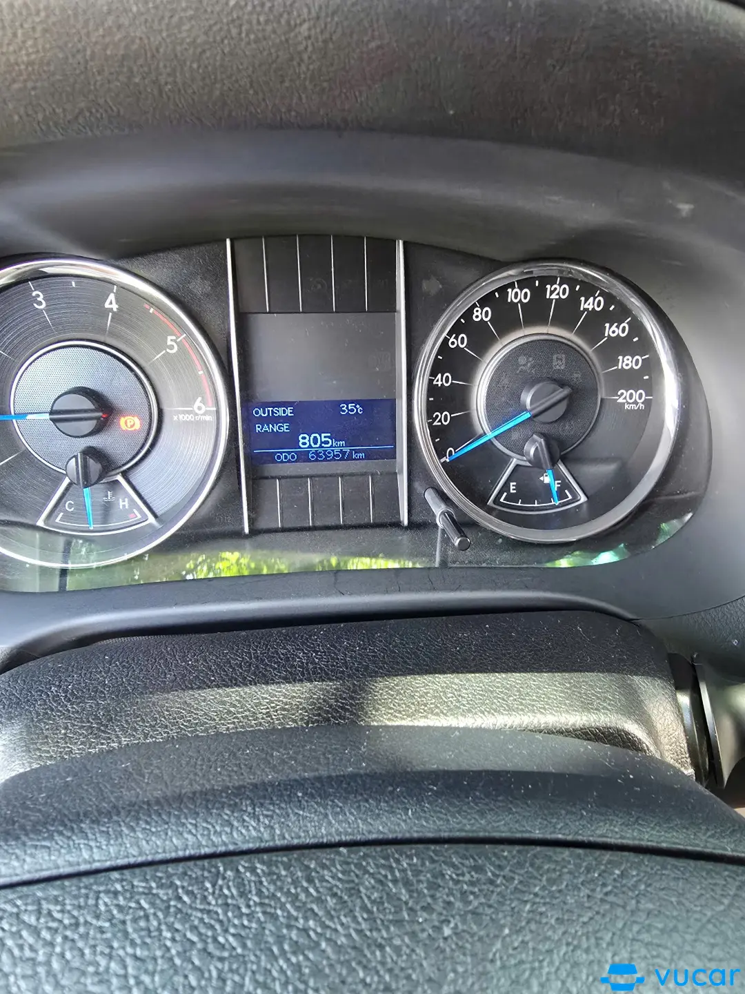 Toyota Fortuner 2.4G 4x2 MT 2018 - Nội thất 3