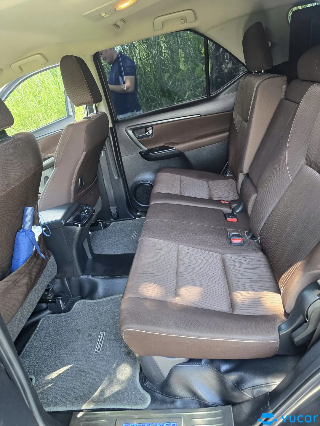 Toyota Fortuner 2.4G 4x2 MT 2018 - Nội thất 5