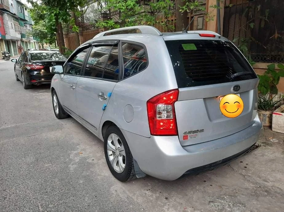 Kia Carens 2.0 MT 2016 - Ngoại thất 1