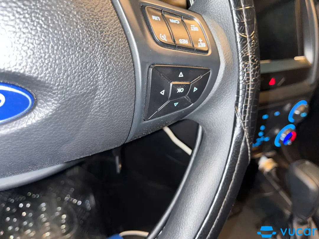 ford ranger XLS 2020 AT - Nội thất 7