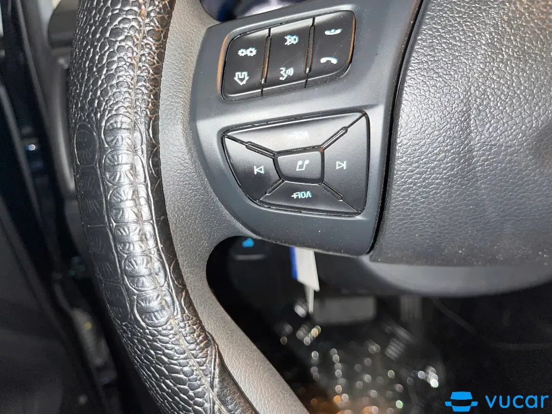 ford ranger XLS 2020 AT - Nội thất 4