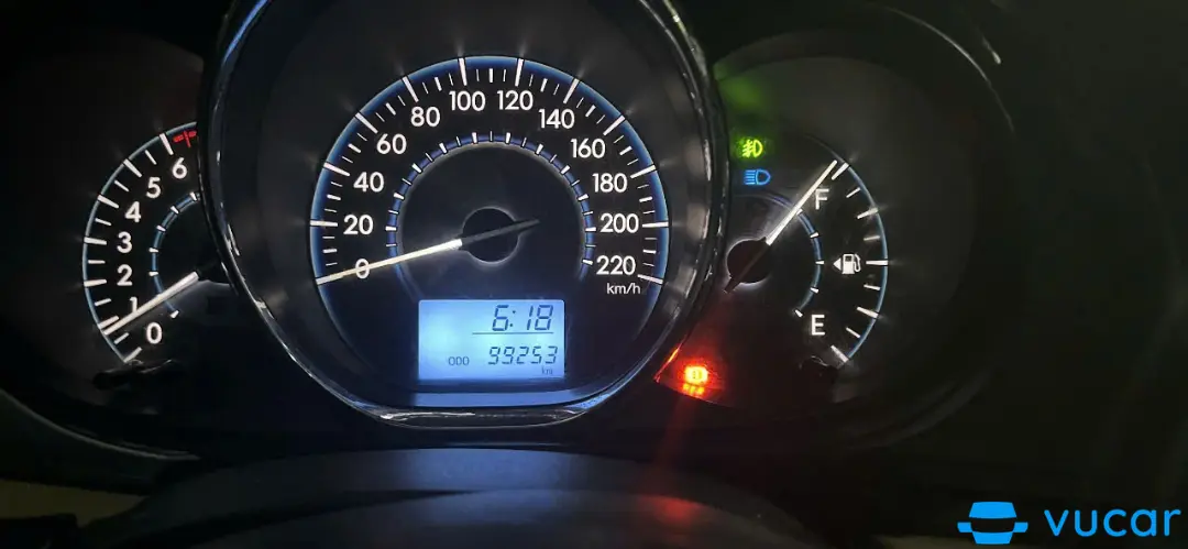 Toyota Vios E 2017  - Nội thất 3