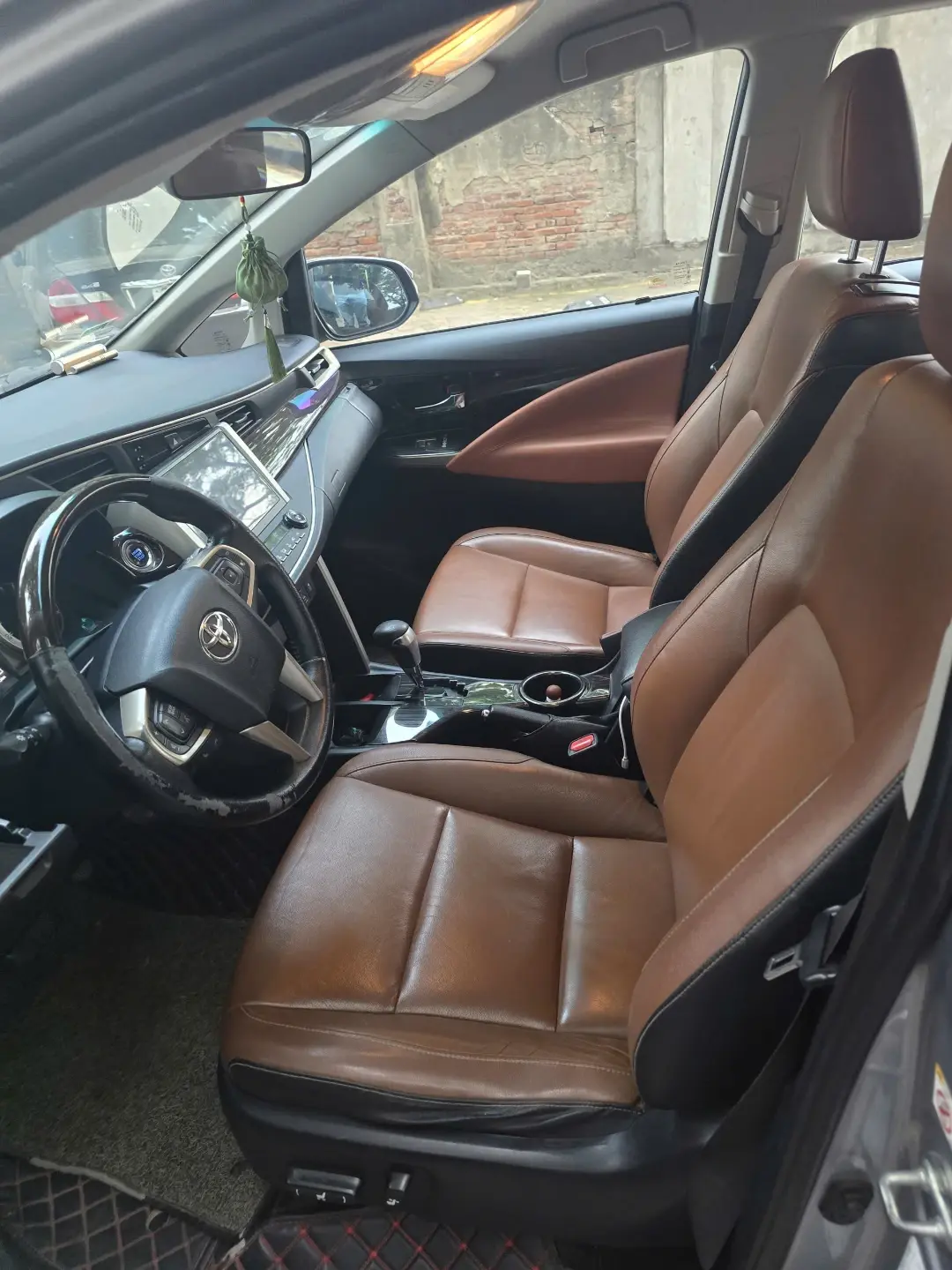Toyota Innova 2.0V 2017 - Nội thất 2