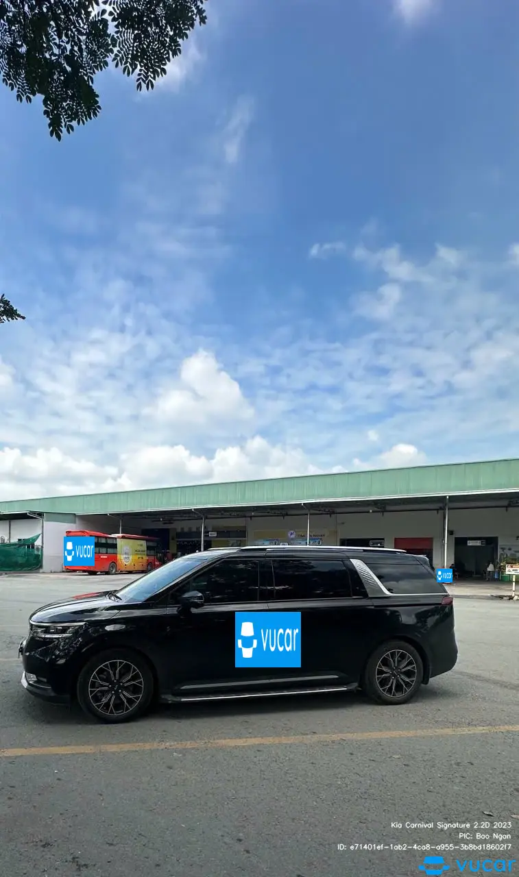 Kia Carnival Signature 2.2D 2023 - Ngoại thất 29