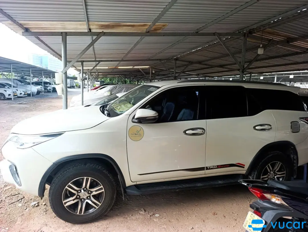 Ảnh xe Toyota Fortuner 2.4G 4x2 AT 2018 - ảnh 2