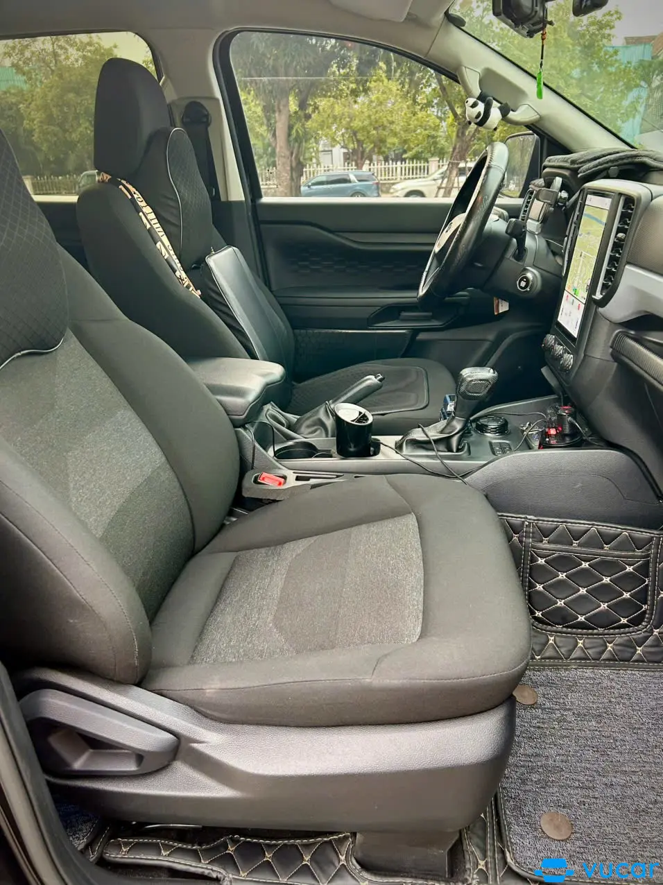 Ford Ranger XLS 4x4 2024 - Nội thất 1