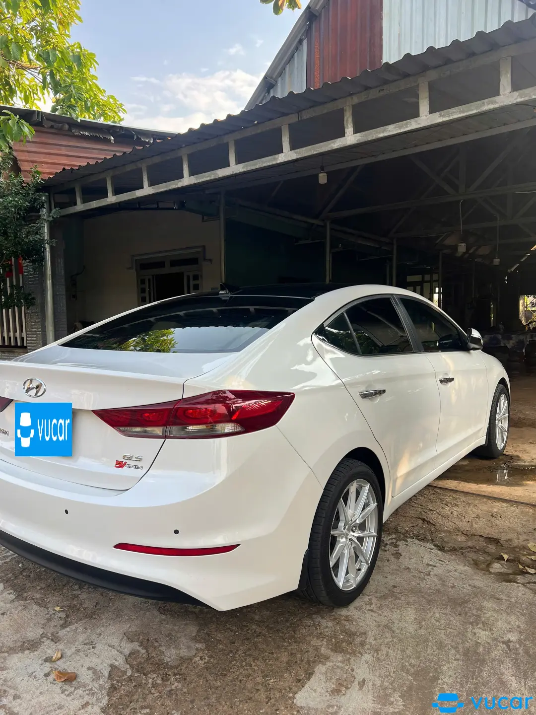 Ảnh xe Hyundai Elantra 2.0 AT 2018