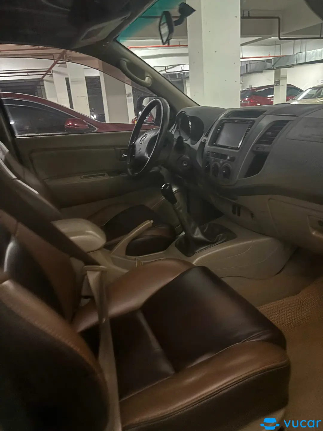 Toyota Fortuner 2.5G 2010 - Nội thất 3
