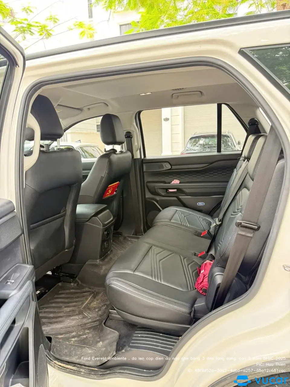 Ford Everest ambiente . đã lên cốp điện độ ngả ghế băng 3 đèn tăng sáng. còn 2 năm BHVC 2025 - Nội thất 3