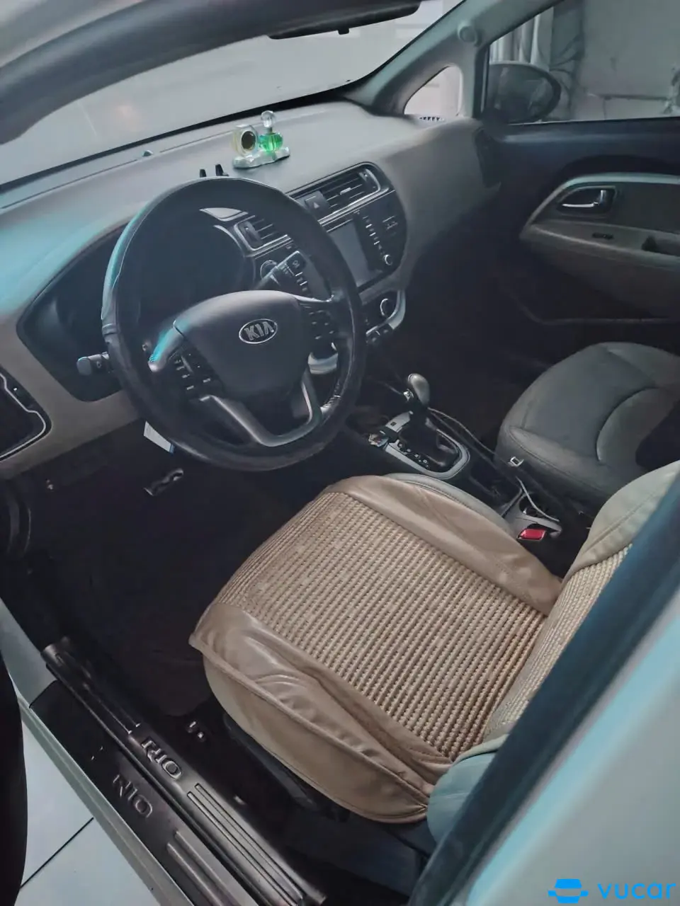 Kia Rio 1.4 AT 2015 - Nội thất 2