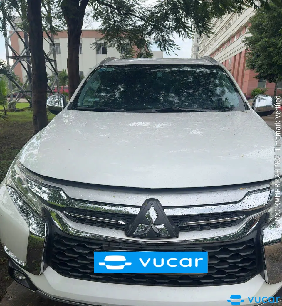 Mitsubishi Pajero sport 3.0G 4x2 AT Premium 2018 - Ngoại thất 4