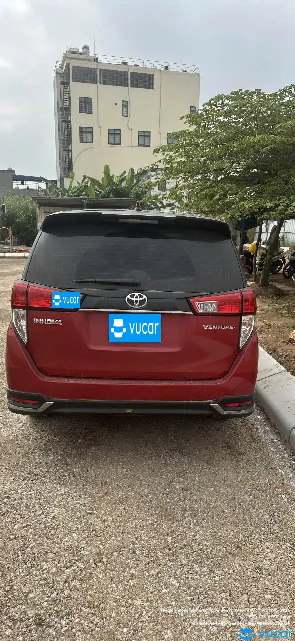 Ảnh xe Toyota Innova venturer Tiêu chuẩn số tự động 2021 - ảnh 6
