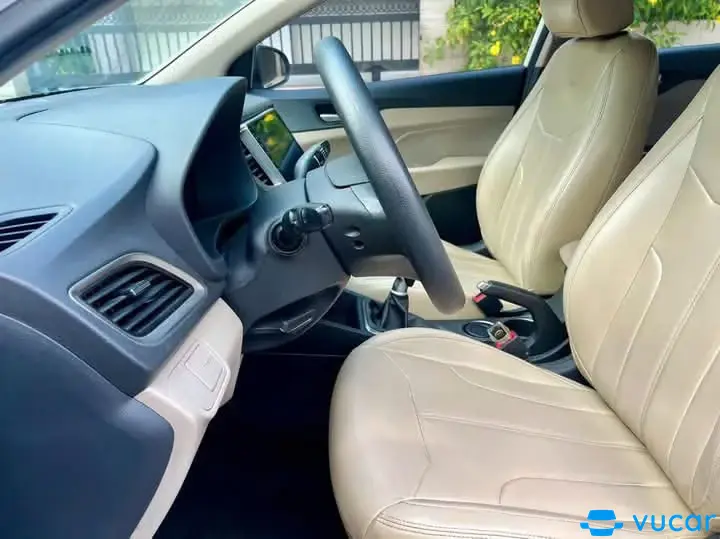 Hyundai Accent 1.4 MT Base 2019 - Nội thất 1
