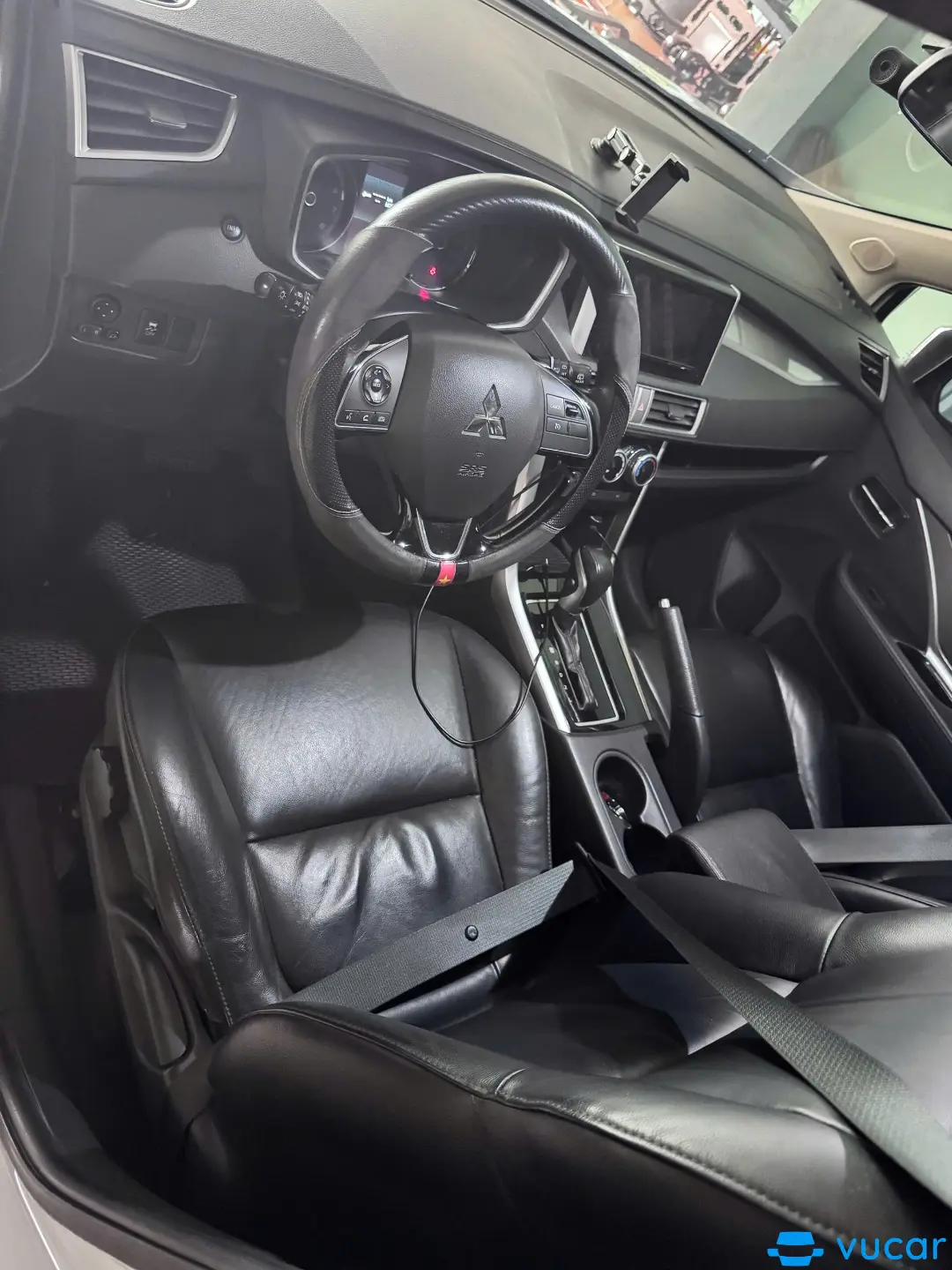 Mitsubishi Xpander 1.5 AT 2020 - Nội thất 2