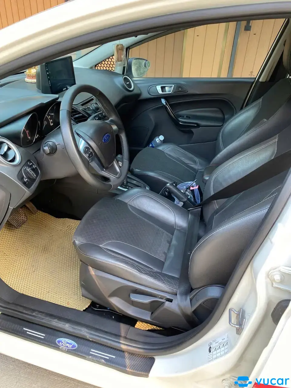Ford fiesta ecoboot  AT 2015 - Nội thất 5