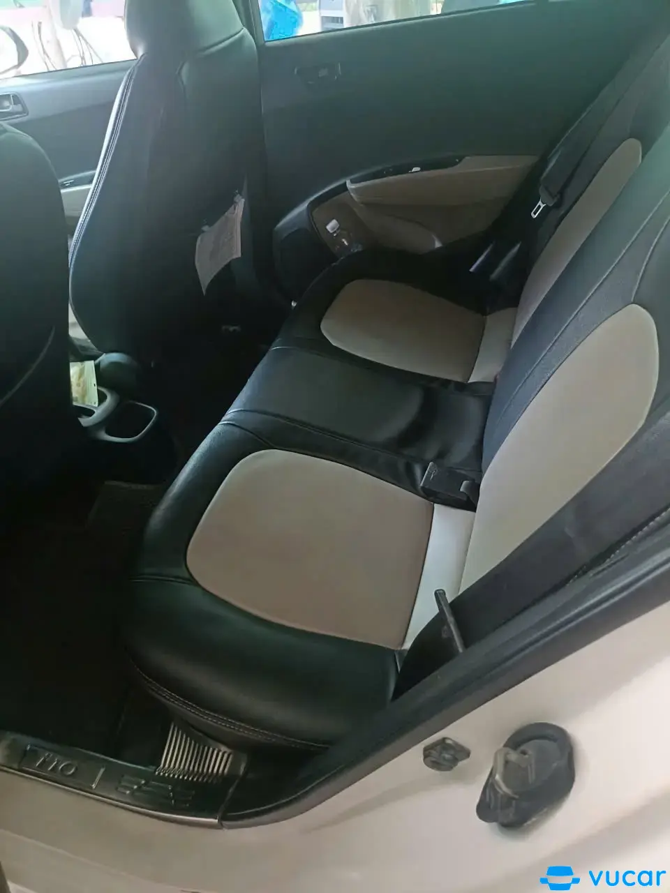 Ford fiesta ecoboot  AT 2015 - Nội thất 1