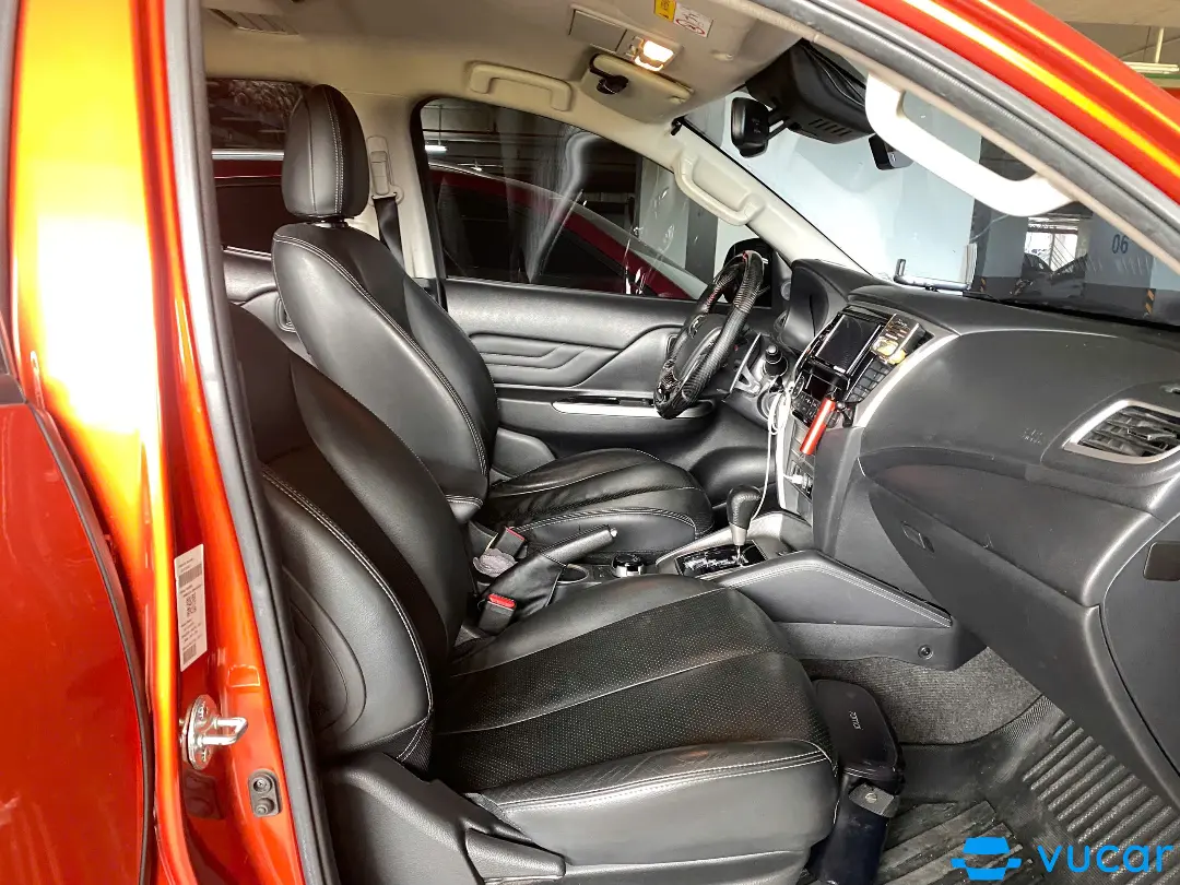 Mitsubishi Triton 4x4 AT Mivec Premium 2021 - Nội thất 3