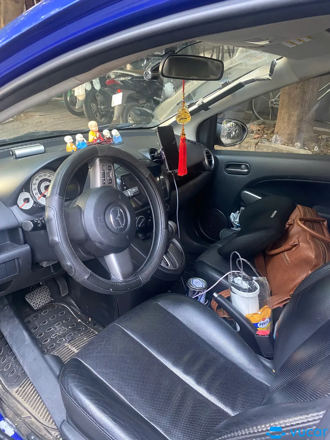 Mazda 2 1.5 AT 2011 - Nội thất 1