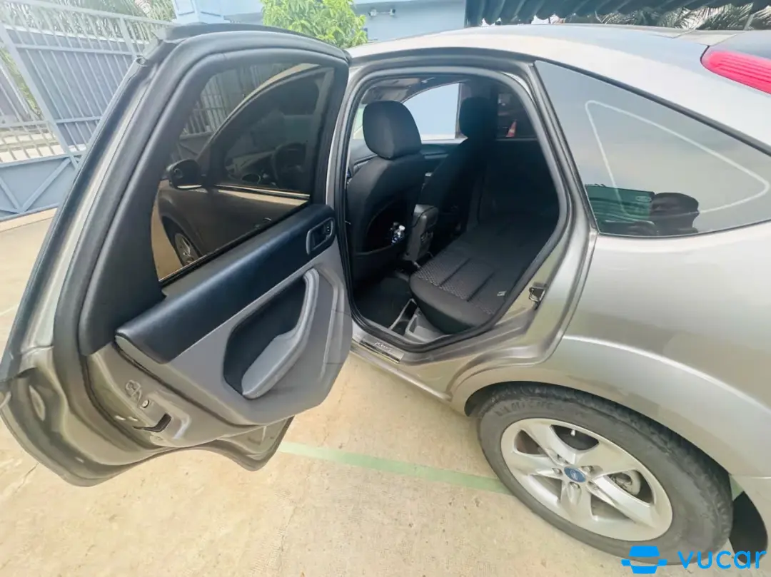 ford focus 1.8 AT 2011 - Ngoại thất 6