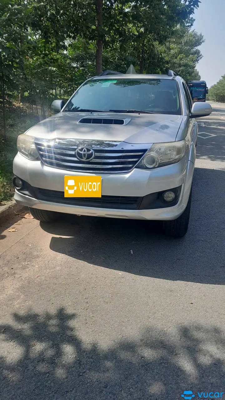 Toyota Fortuner 2.7V 4x2 AT 2014 - Ngoại thất 3