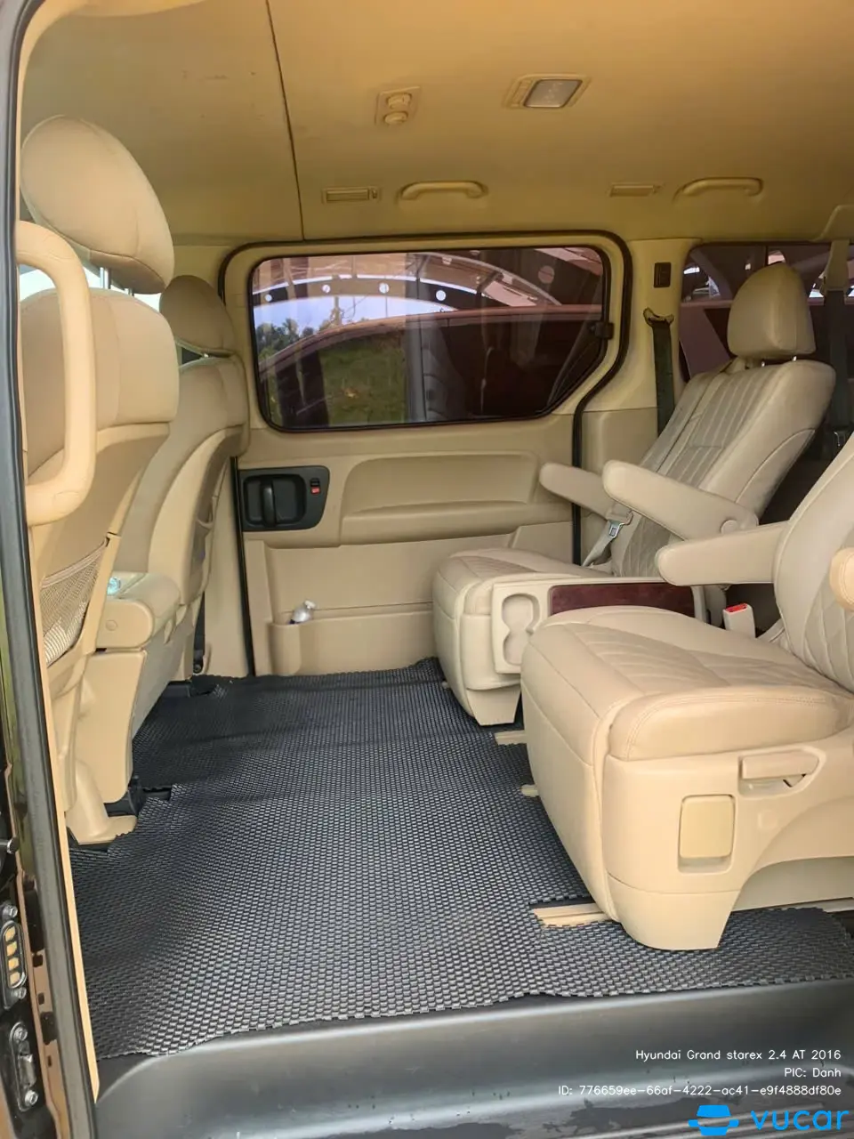 Hyundai Grand starex 2.4 AT 2016 - Nội thất 9