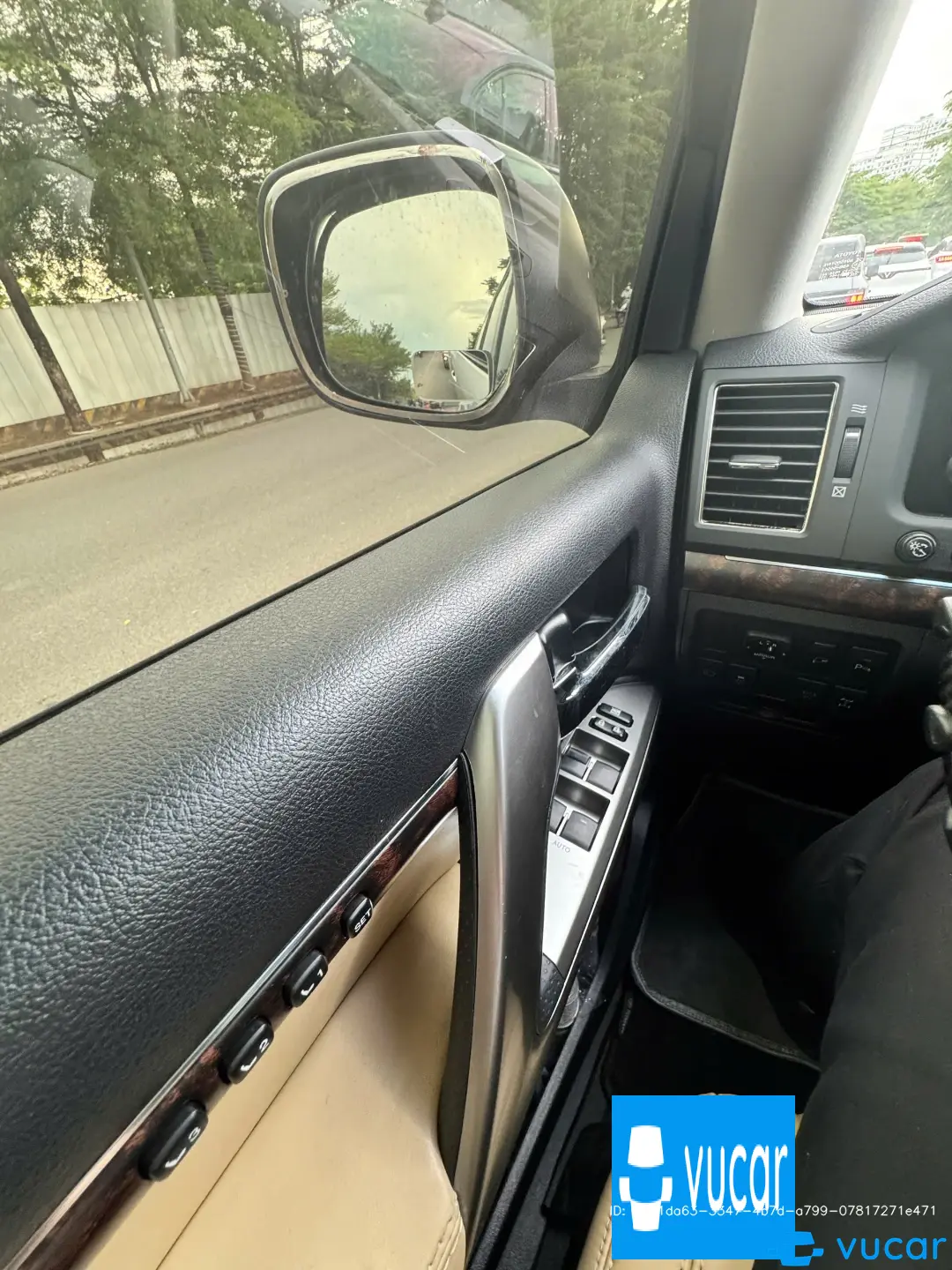 Toyota Land cruiser VX 4.6 V8 2014 - Nội thất 9