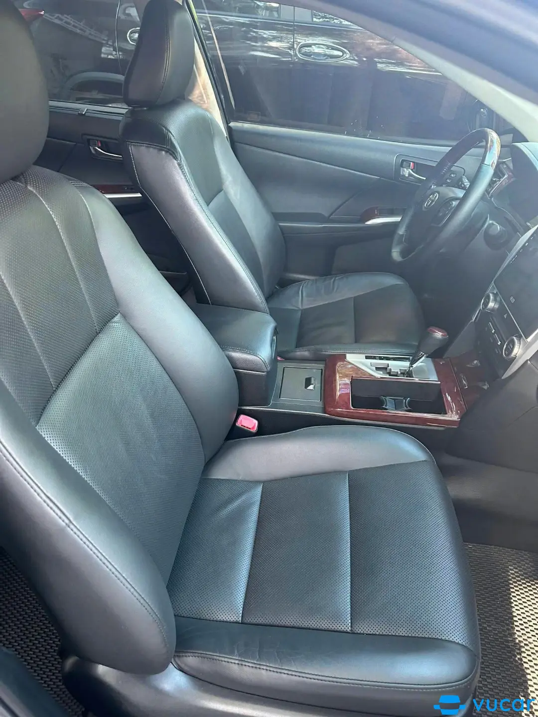 Toyota Camry 2.5Q 2015  - Nội thất 8