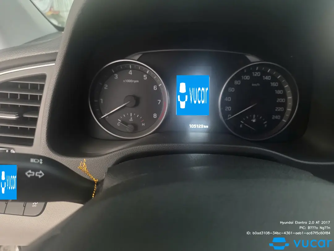 Hyundai Elantra 2.0 AT 2017 - Nội thất 3