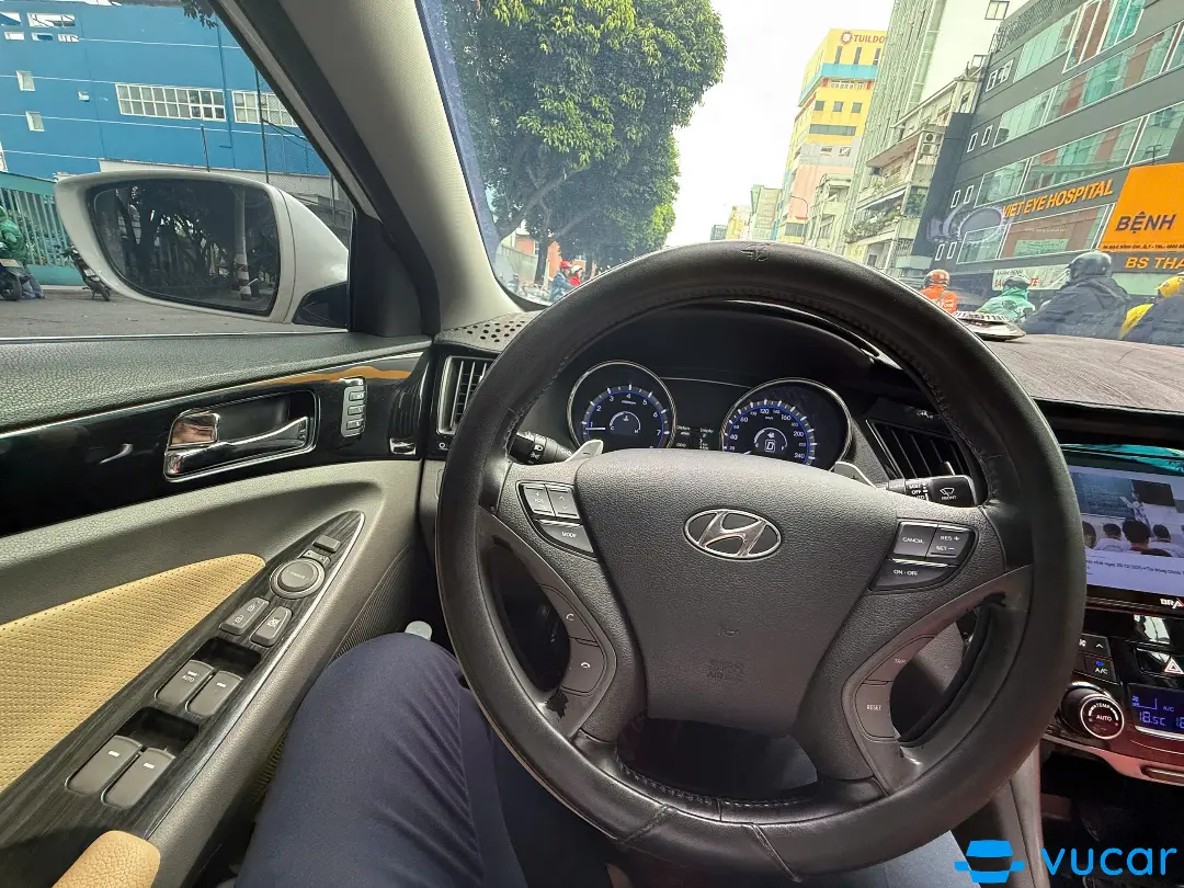 Sonata 2013 - Nội thất 2