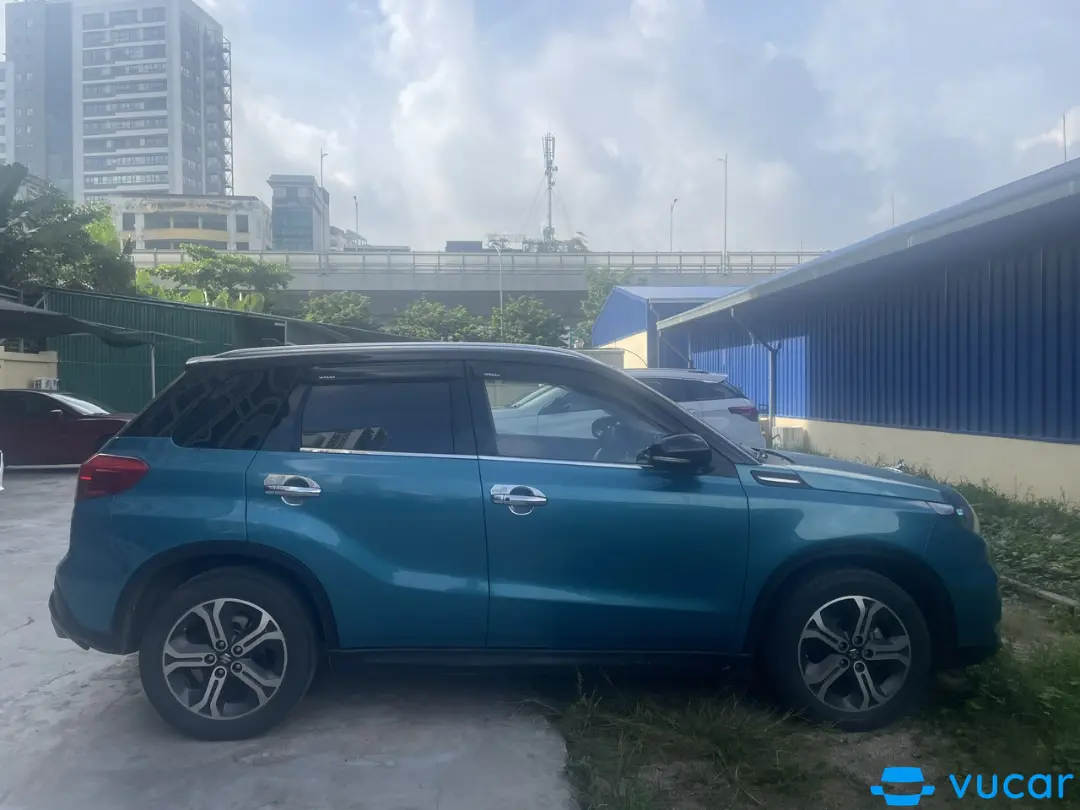 Suzuki Vitara Nhập Hungari 2017 - Ngoại thất 11