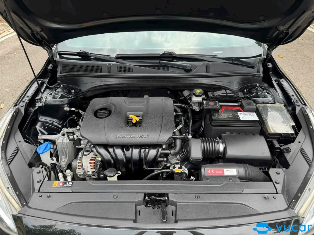 Kia Cerato 2.0 2019 - Khoang động cơ 2