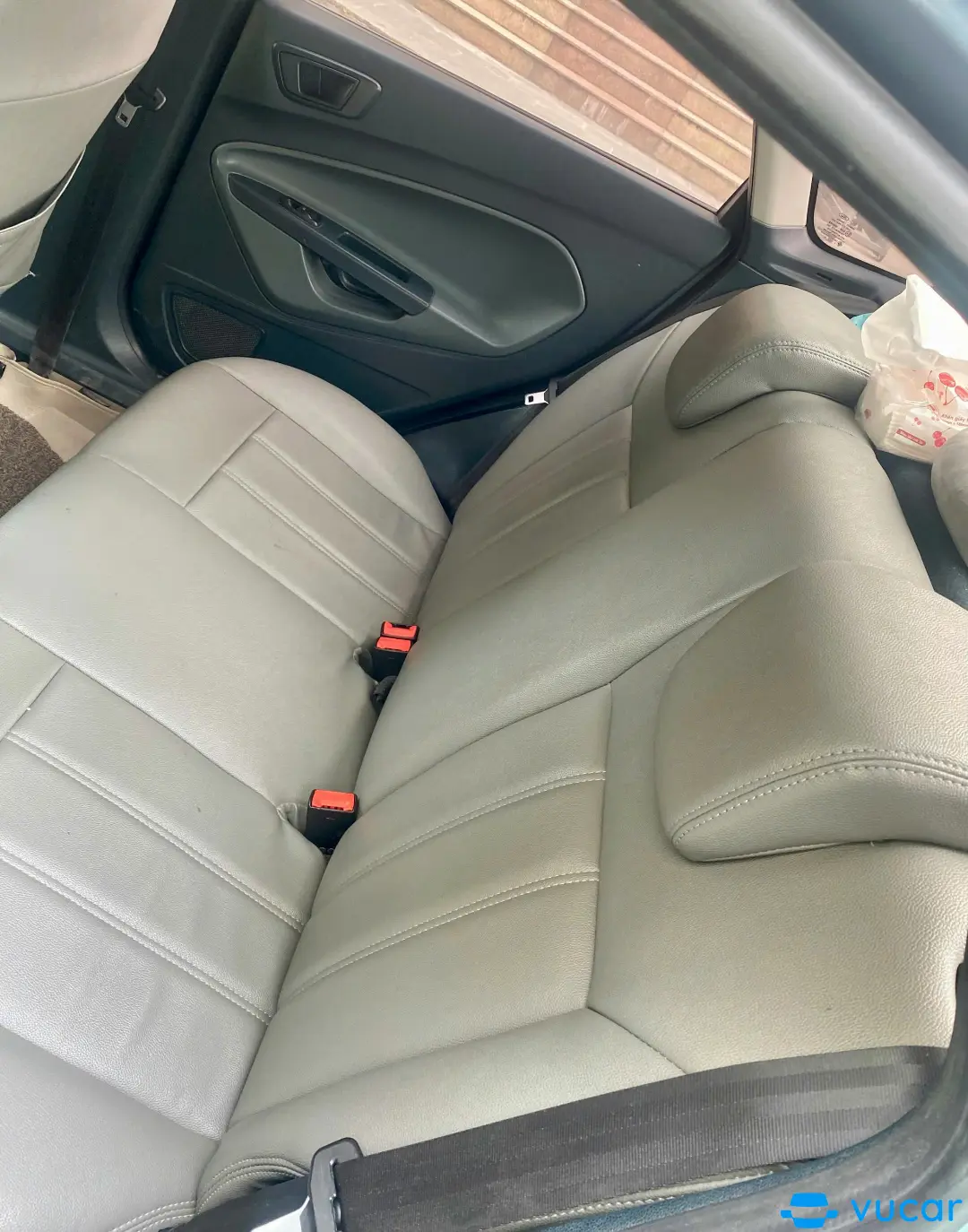 Ford Fiesta 1.6 AT 2011 - Nội thất 1