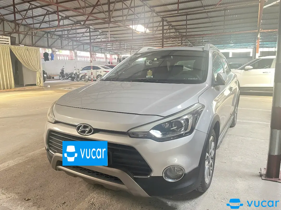 Hyundai I20 Active 1.4 AT 2015 - Ngoại thất 2