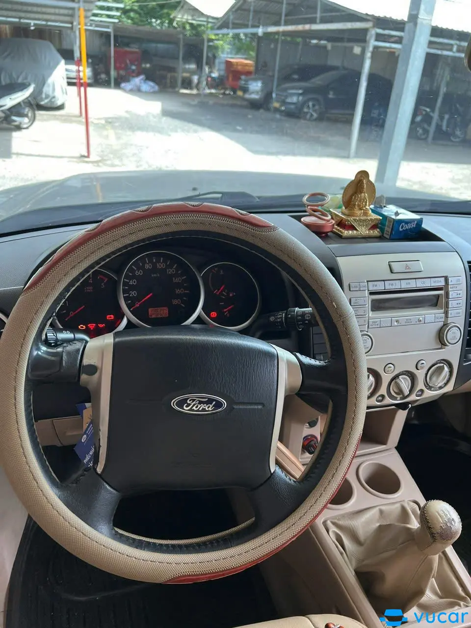 Ford Everest 2.5L 4x2 MT 2012 - Nội thất 6