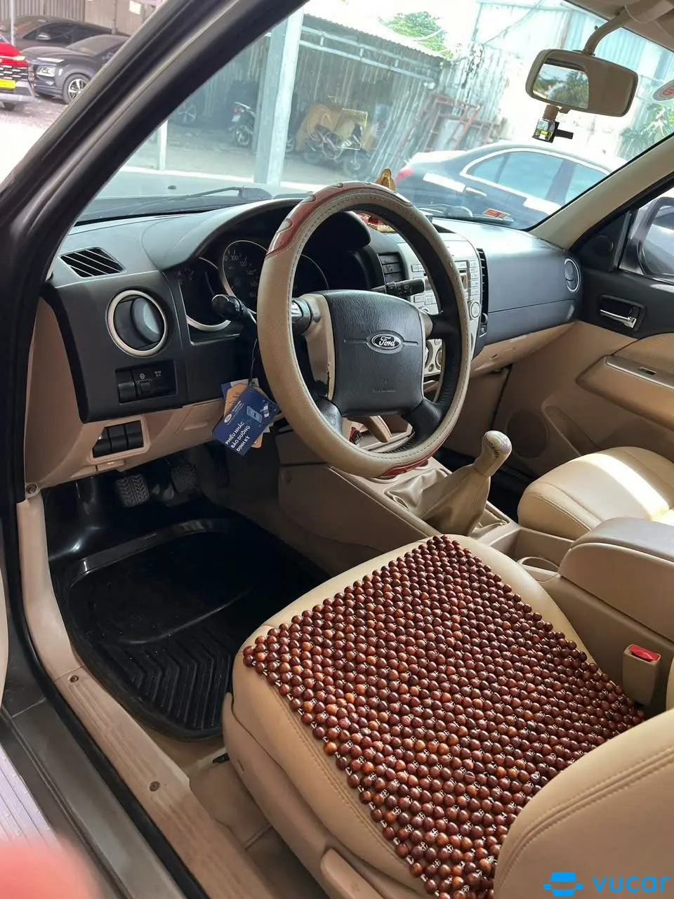 Ford Everest 2.5L 4x2 MT 2012 - Nội thất 7