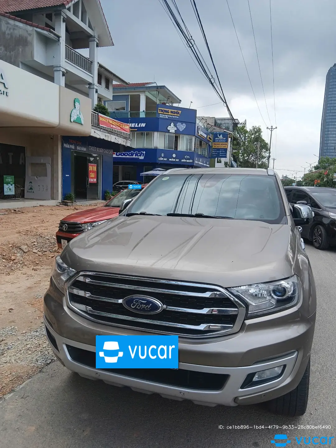 Ford Everest Titanium 2.0L 4x2 AT 2018 - Ngoại thất 4