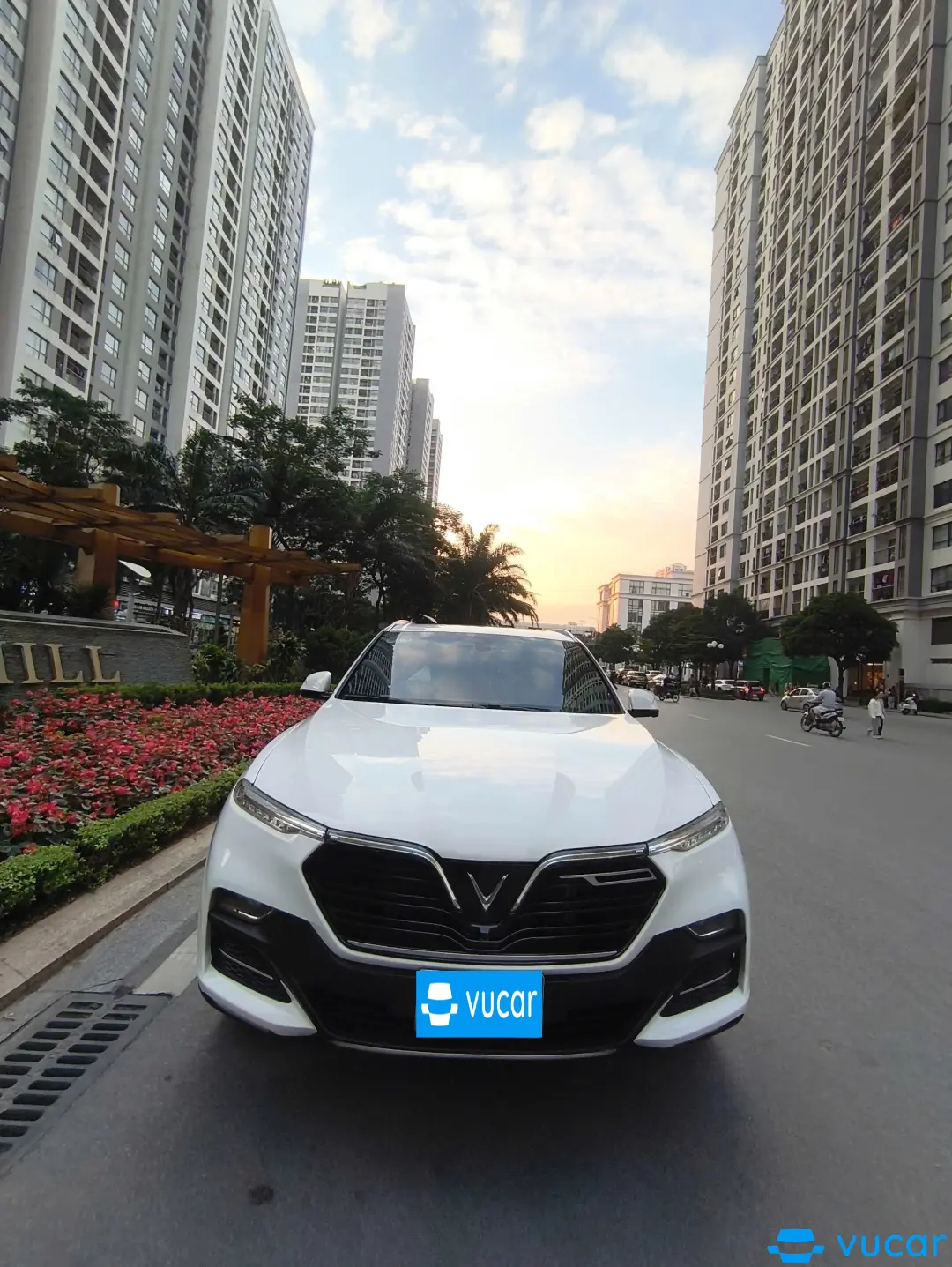 Vinfast Lux sa 2.0 Cao cấp 2022 - Ngoại thất 4