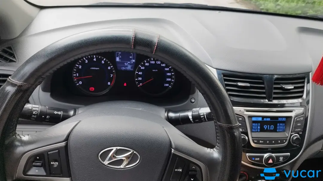 Hyundai Accent Blue 2015 - Nội thất 1
