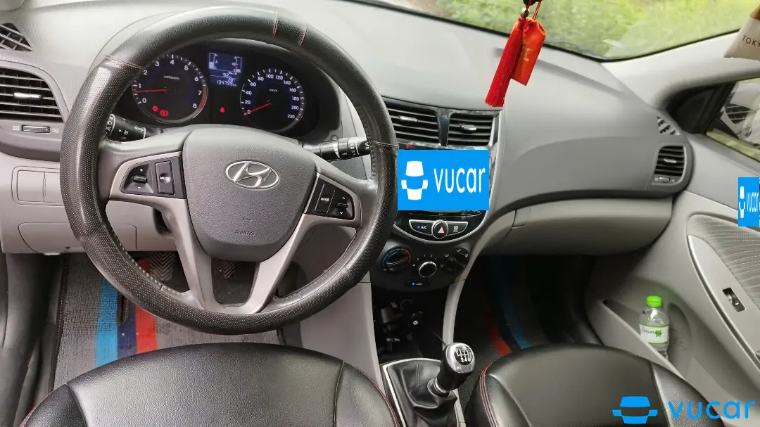 Hyundai Accent Blue 2015 - Nội thất 3