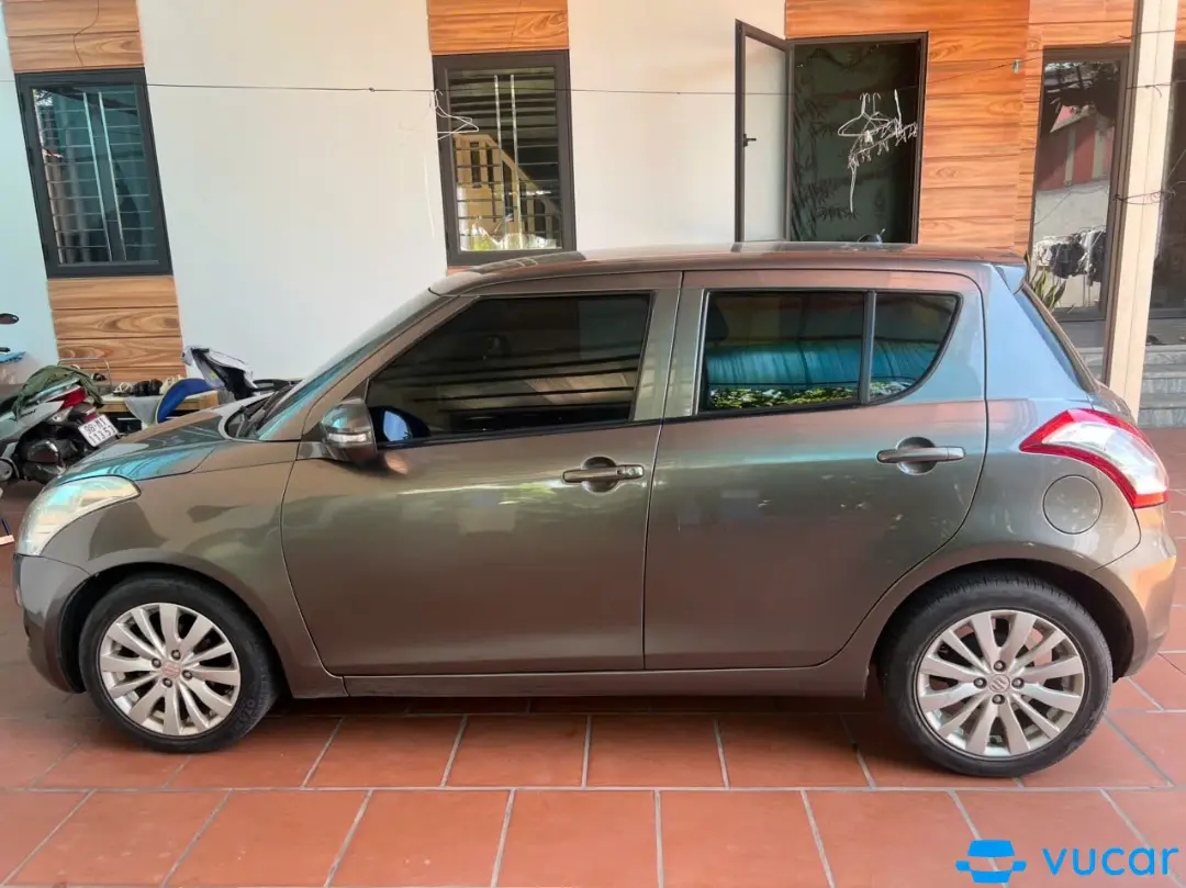 Suzuki Swift 1.4 AT 2014 - Ngoại thất 4