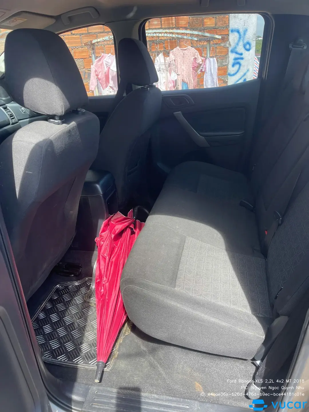 Ford Ranger XLS 2.2L 4x2 MT 2018 - Nội thất 1