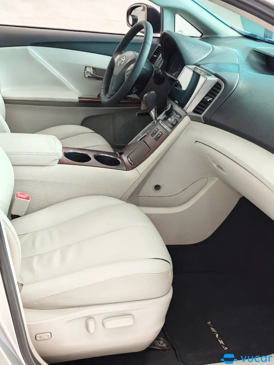 Toyota Venza 2.7 2011 - Nội thất 24