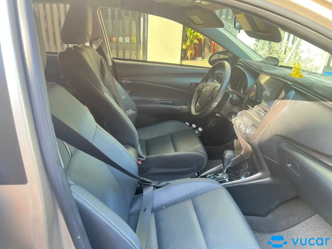 Vios E CVT - Nội thất 2