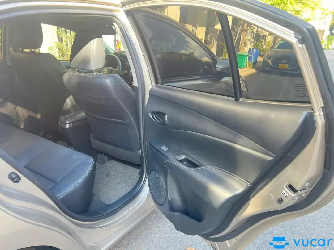Vios E CVT - Nội thất 7