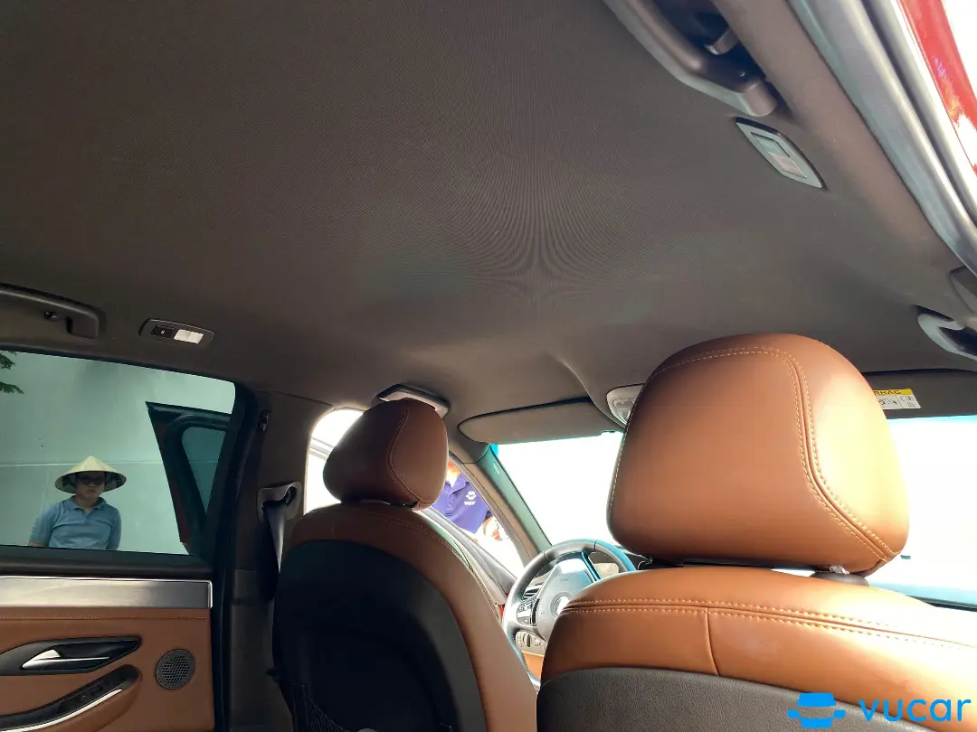 VinFast Lux a 2.0 Premium 2.0 AT 2019 - Nội thất 5