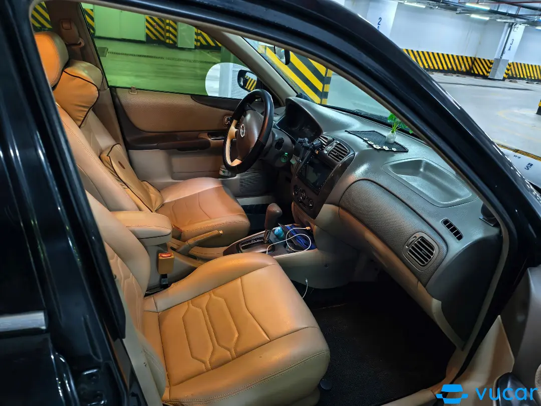 Ford laser 1.8 AT 2004 - Nội thất 1