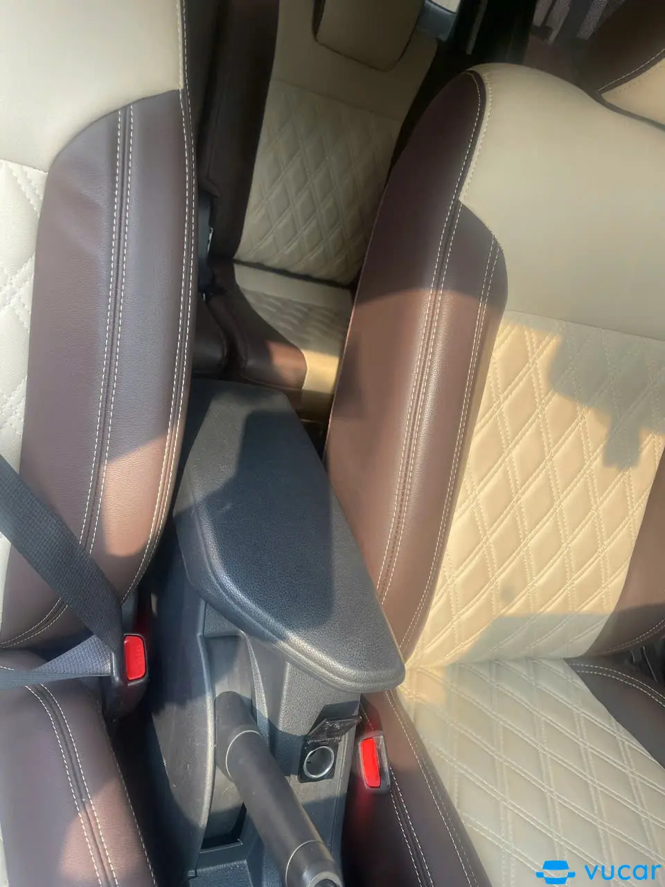Toyota Avanza Premio 1.5 AT 2023 - Nội thất 4