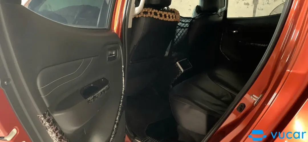 Mitsubishi Triton 4x2 AT 2020 - Nội thất 2