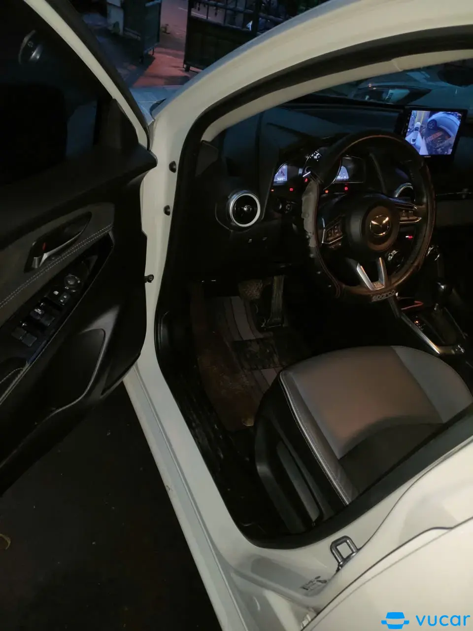 Mazda 2 Sport Luxury 2023 - Nội thất 2